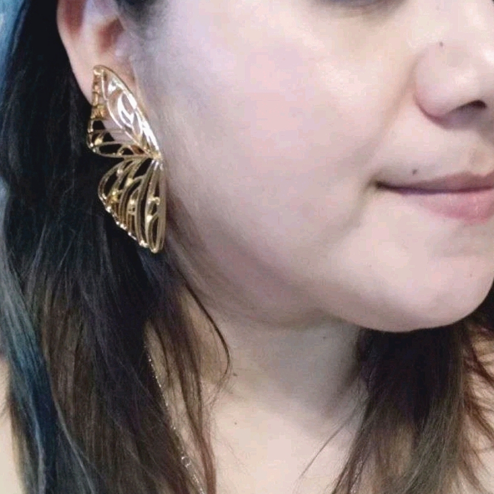💖 Boho Hollow out Gold Butterfly wing earrings - Picture 7 of 13